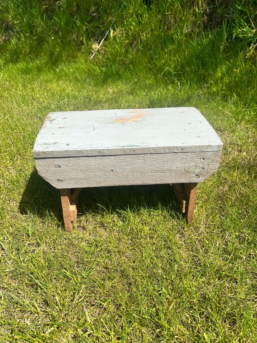 Antique Irish Pine Dairy Milking Stool - Image 3
