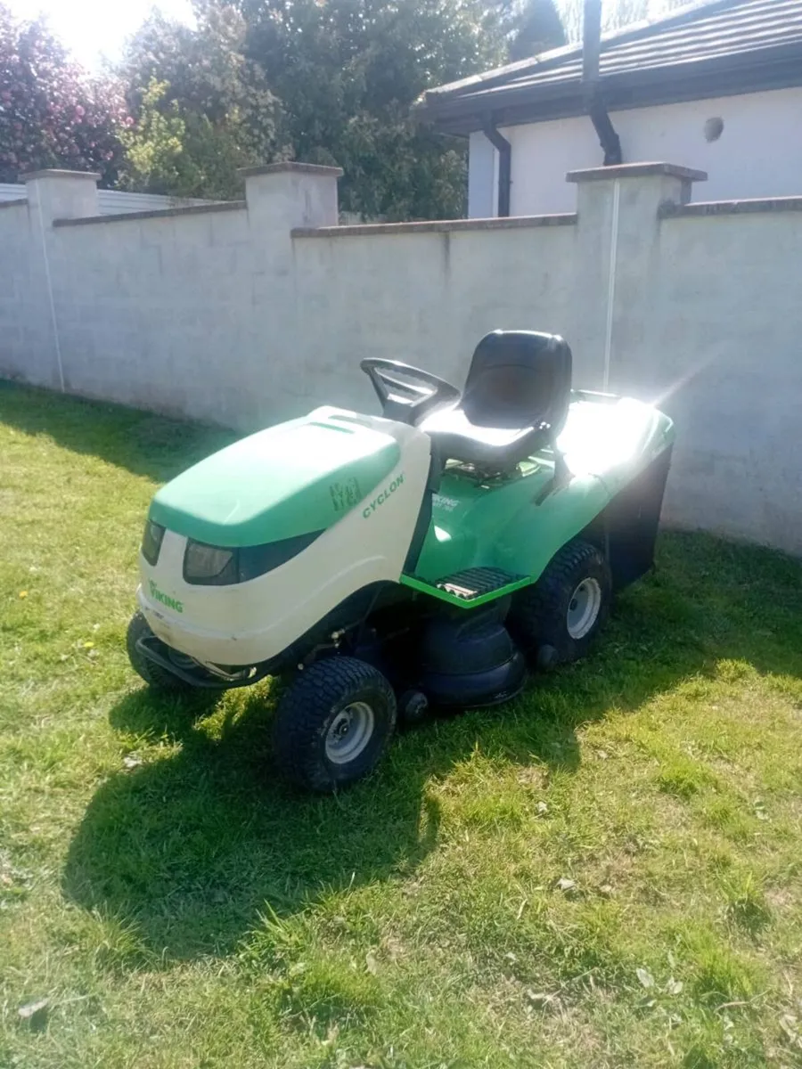 Ride on lawnmower - Image 2