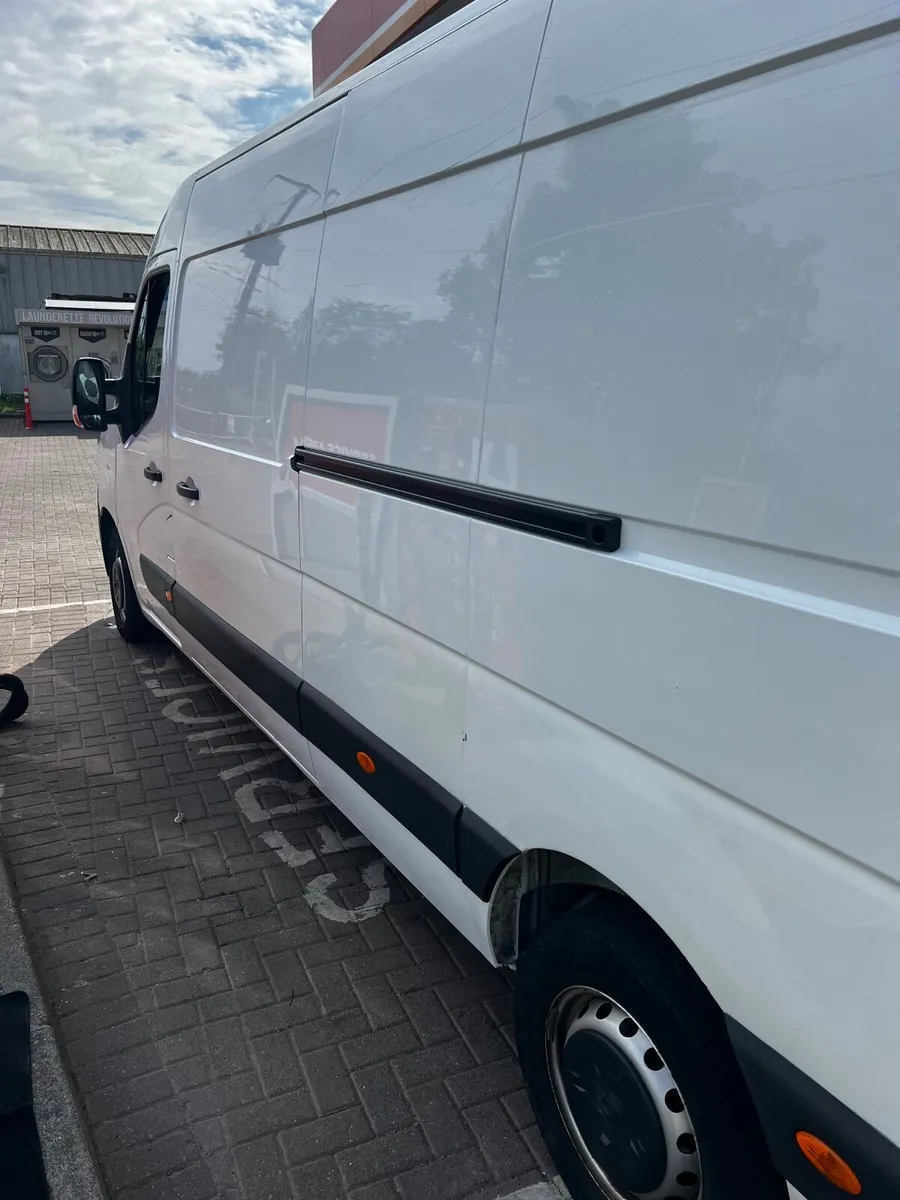 Renault Master 2021 - Image 2
