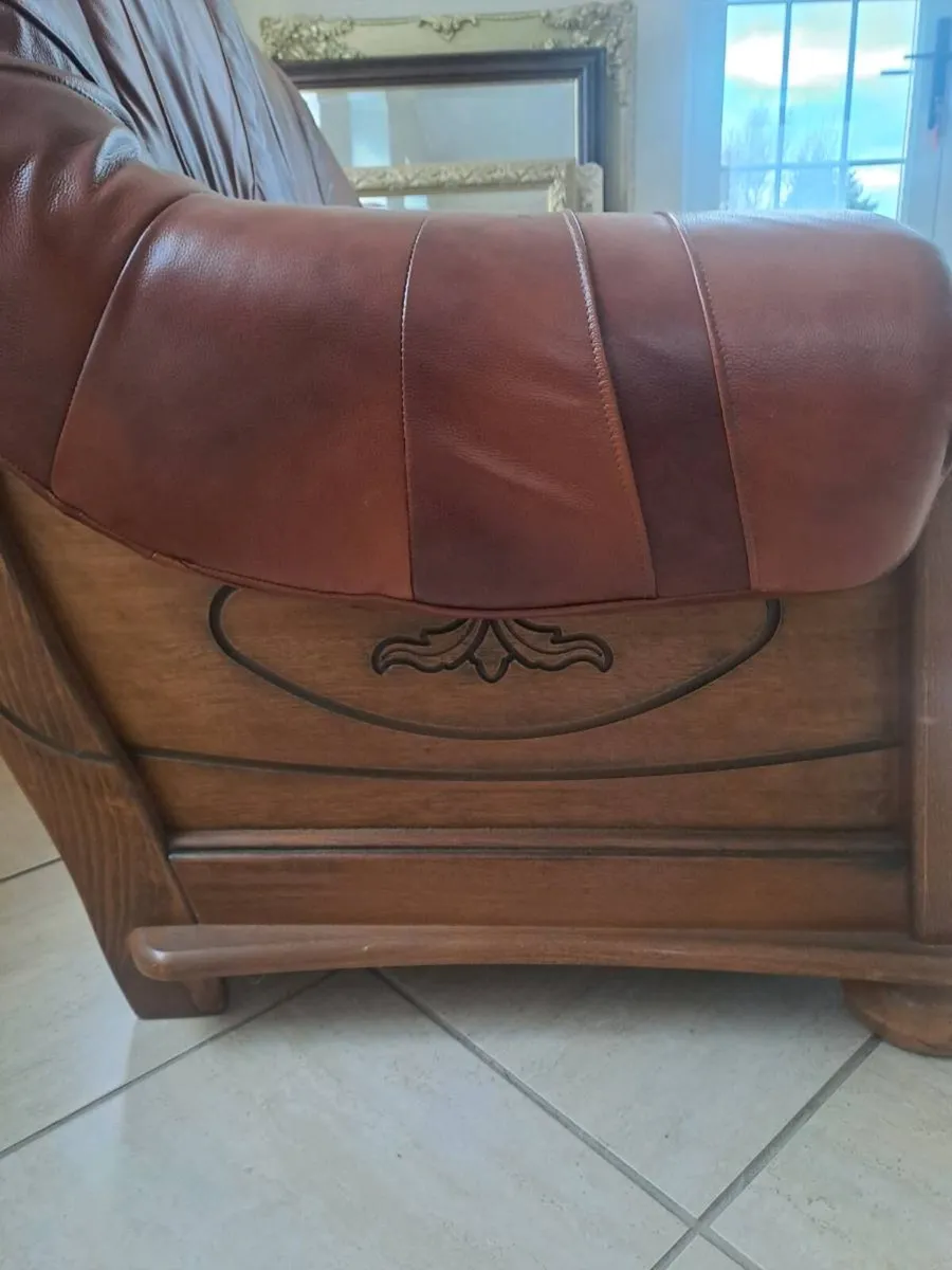 Leather Suite - Image 3