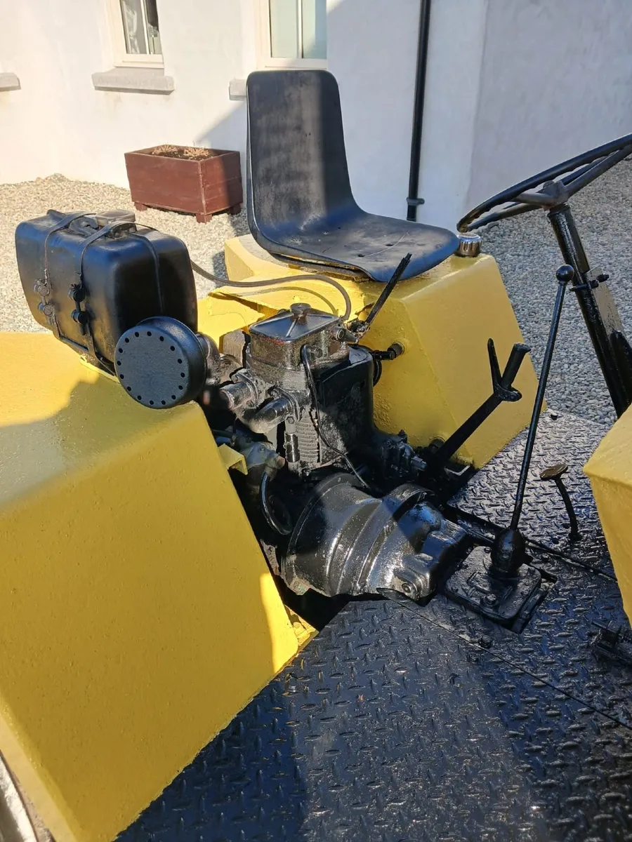 Small 1 Ton Swivel Dumper - Image 4