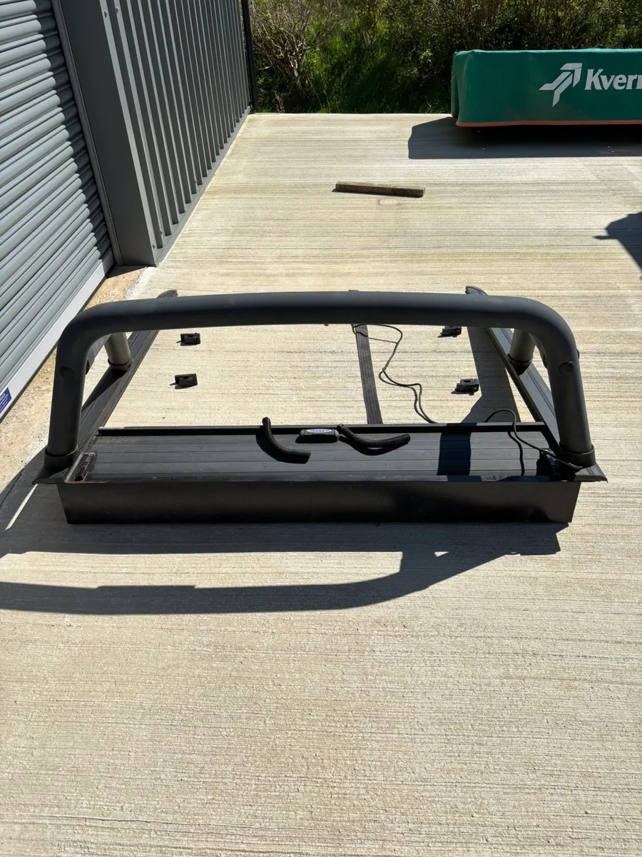 Roll Top with Roll Bars Nissan Navara - Image 2