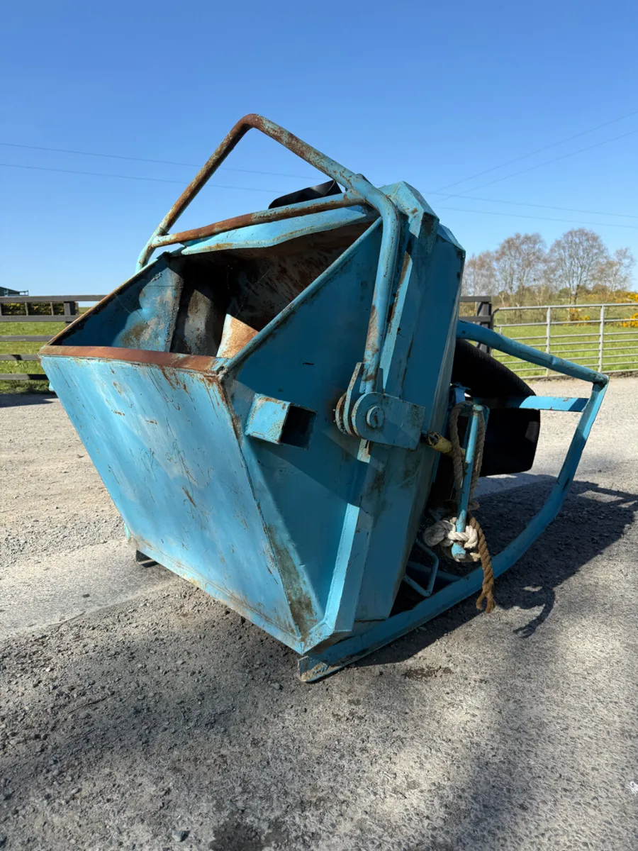 Concrete Skip - Image 4