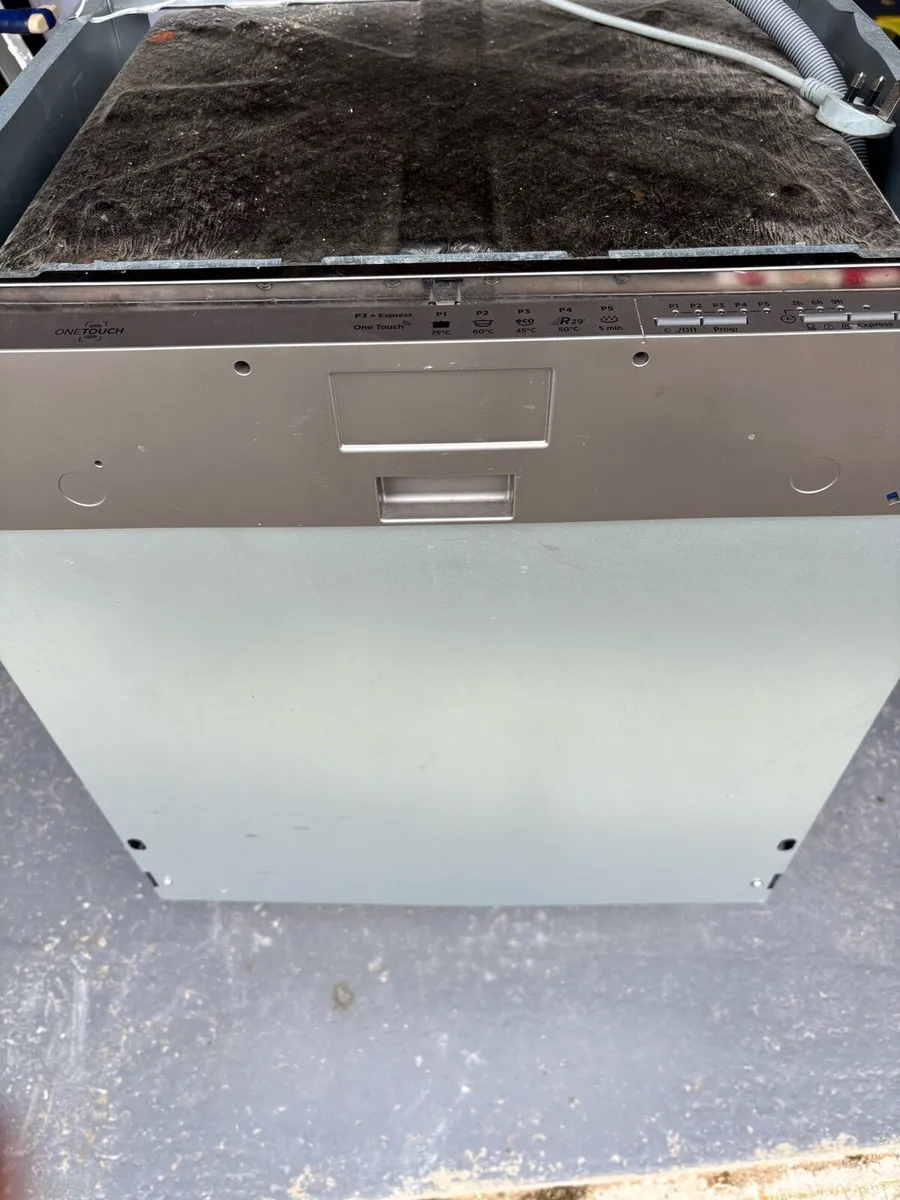 Dishwasher - Image 2