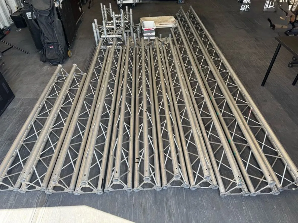 Stage truss system - Image 1