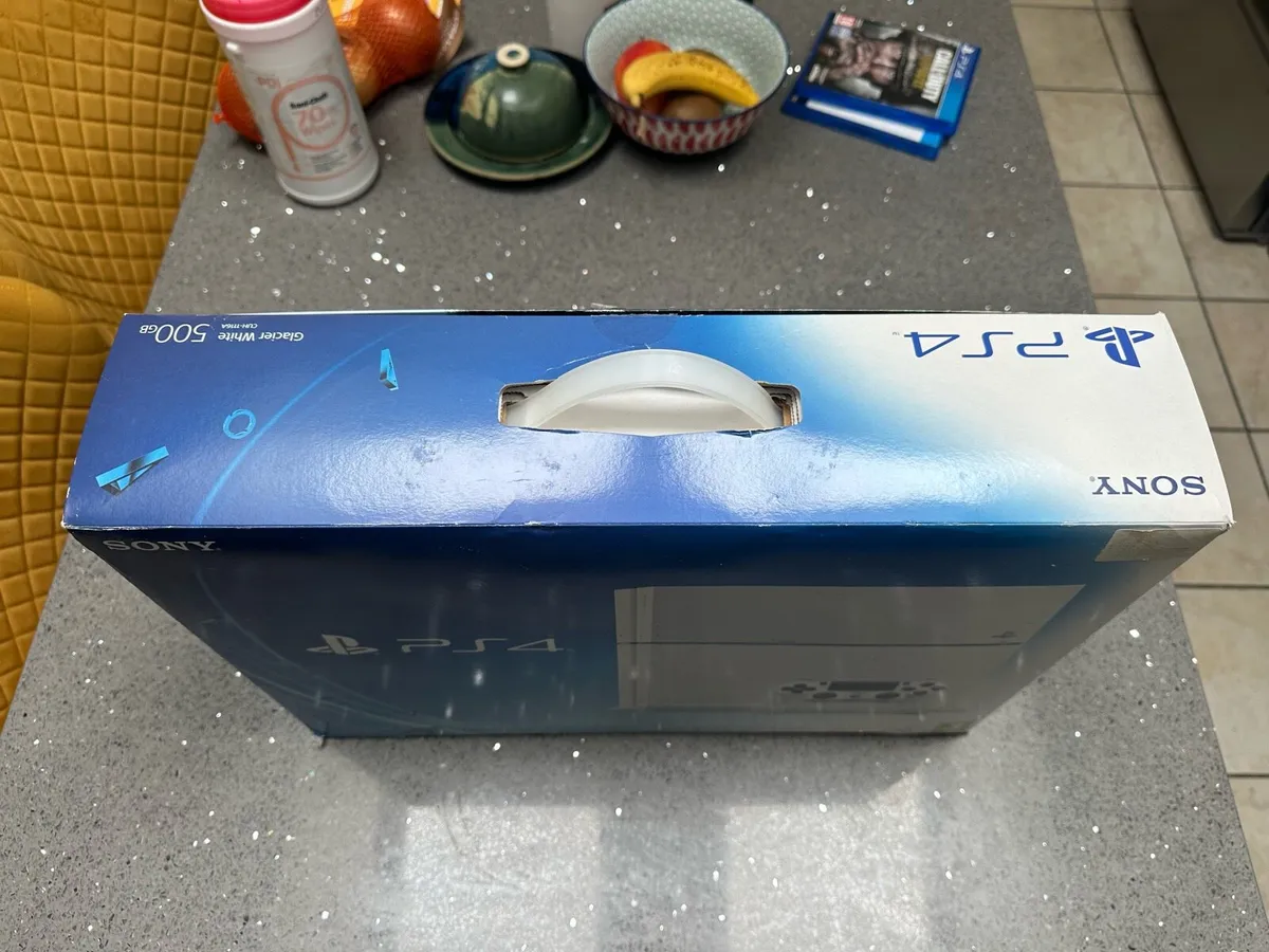 PlayStation 4 - Image 2