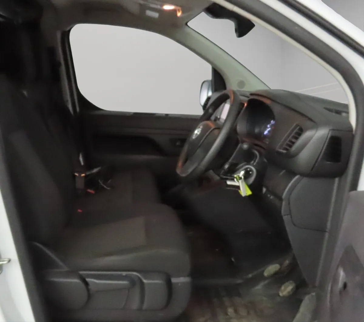 2023 Vauxhall Vivaro 1.5 F2900 Professional LWB L2 - Image 2