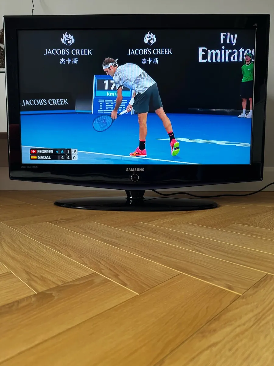 Samsung TV 40 inch HD - Image 1