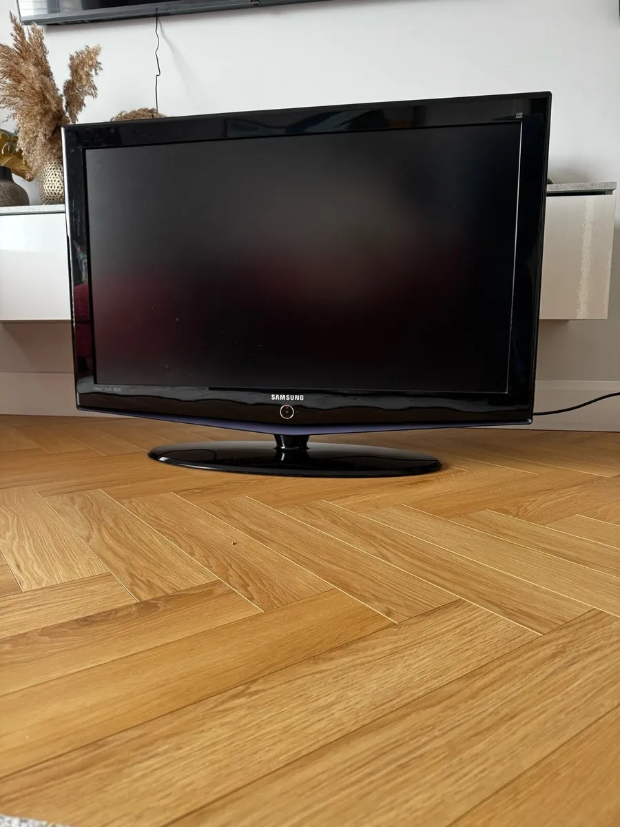 Samsung TV 40 inch HD - Image 3