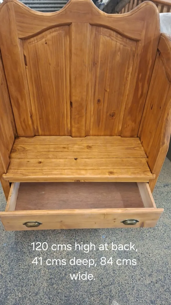 Reclaimed wood storage bench with drawers - Image 4