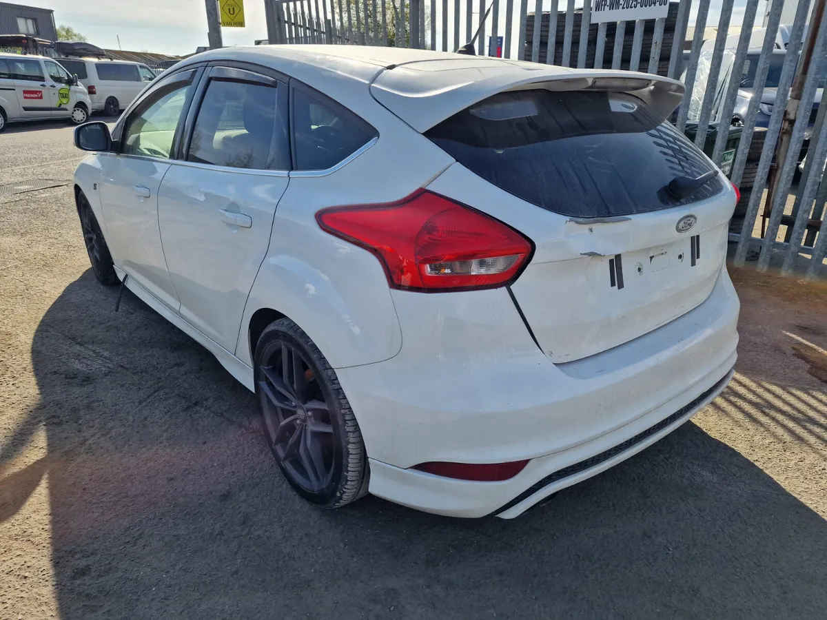 15 FORD FOCUS  1.0 P ECOBOOST FOR BREAKING - Image 4