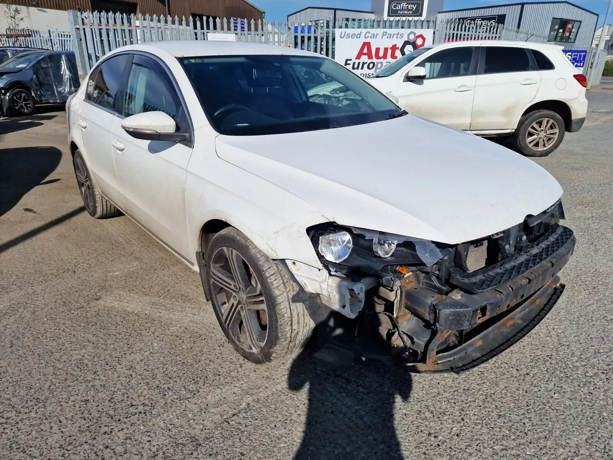 14 VOLKSWAGEN PASSAT  2.0 TDI (CFF) FOR BREAKING - Image 1