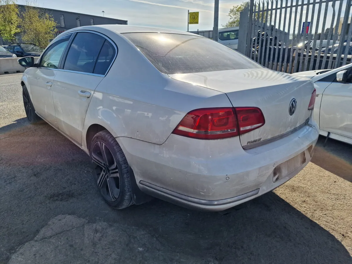 14 VOLKSWAGEN PASSAT  2.0 TDI (CFF) FOR BREAKING - Image 3