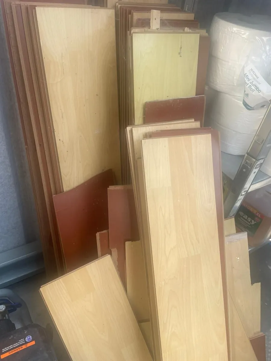 FREE WOODEN FLOOR - Image 2