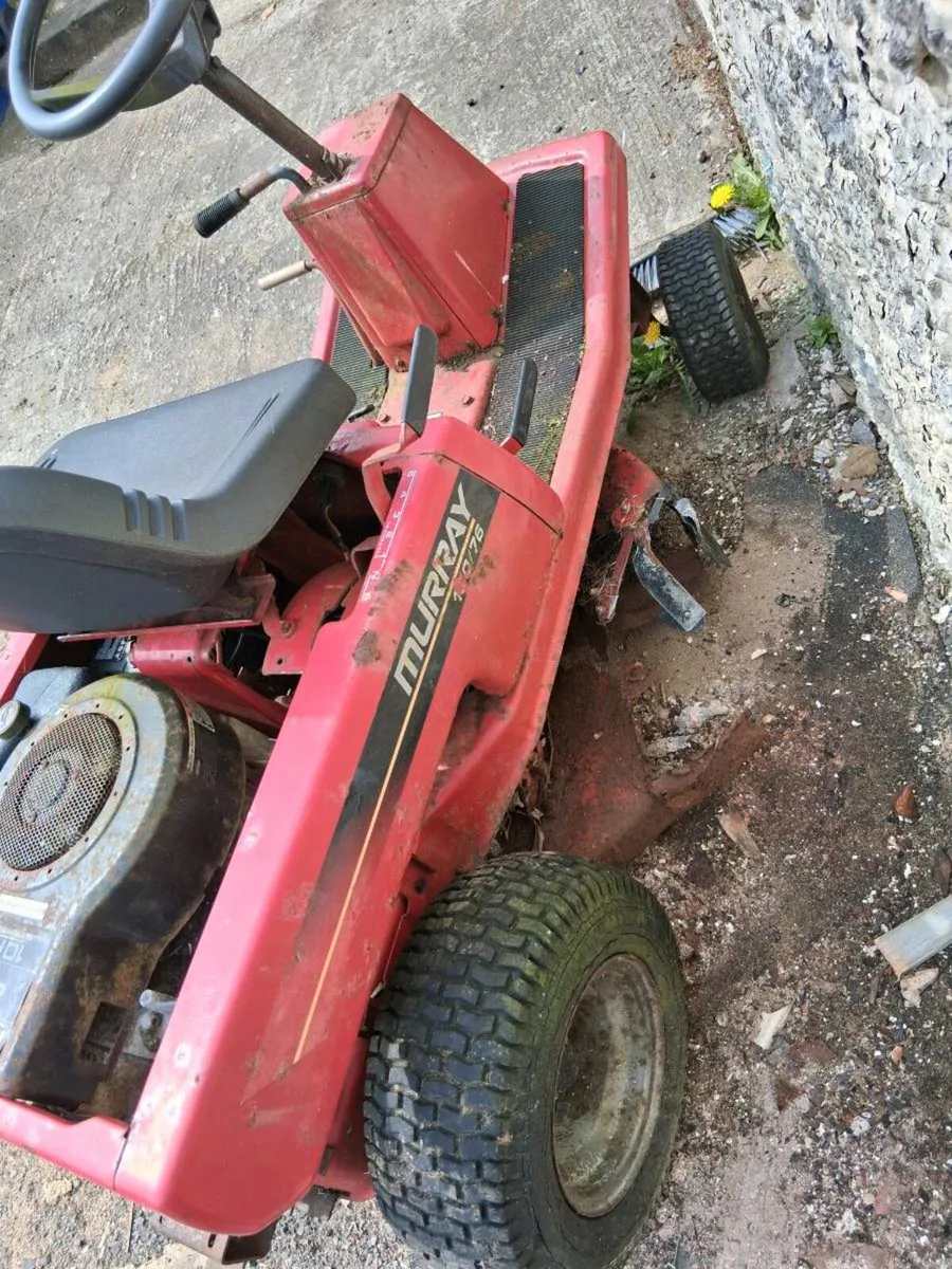 Ride on lawnmower - Image 3