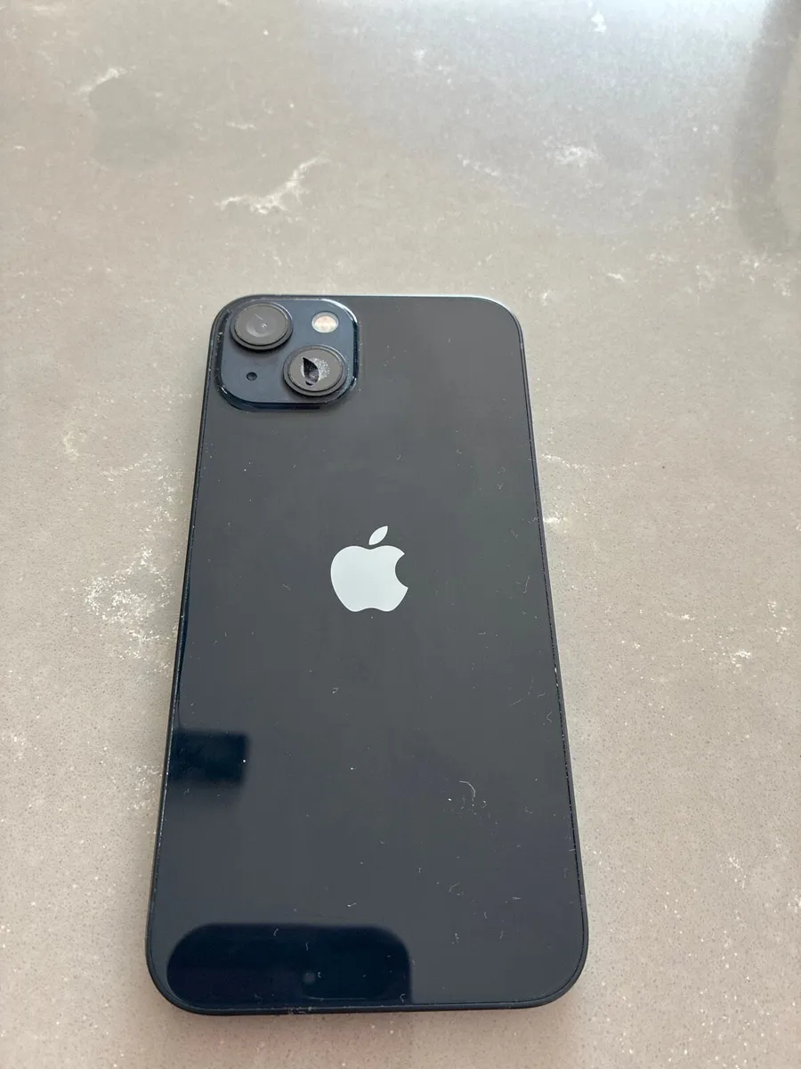 iPhone 13 - Image 3