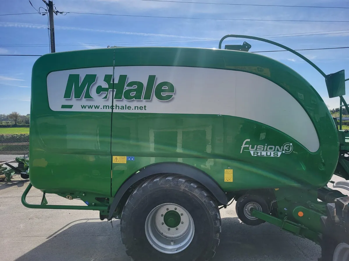 2022 McHale Fusion 3 Plus (Air/Hyd Brakes) - Image 4