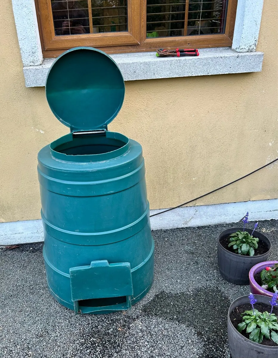 Compost Bin - Image 1