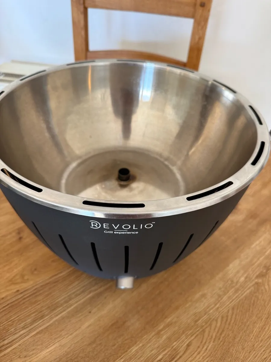 Revolio electric portable charcoal BBQ (with fan) - Image 4