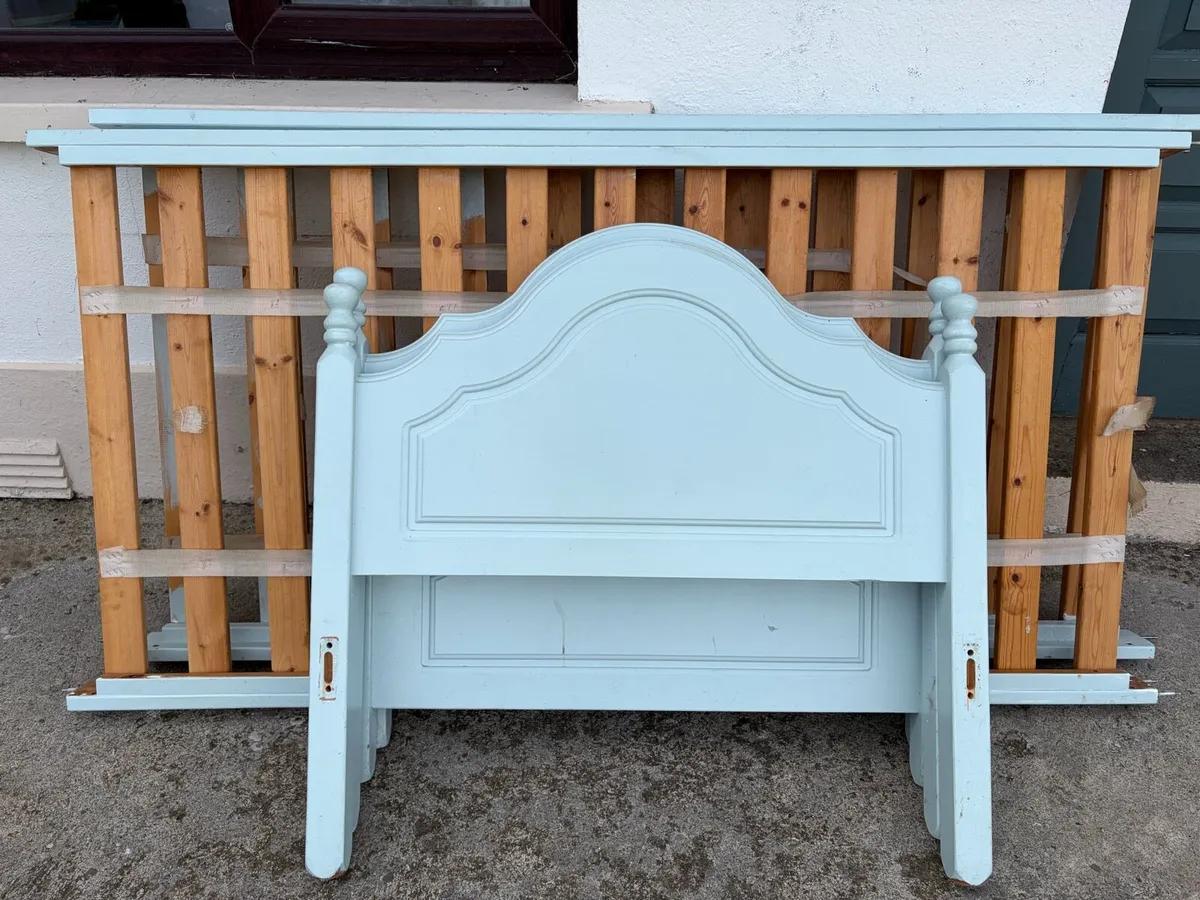 Single beds - Image 4