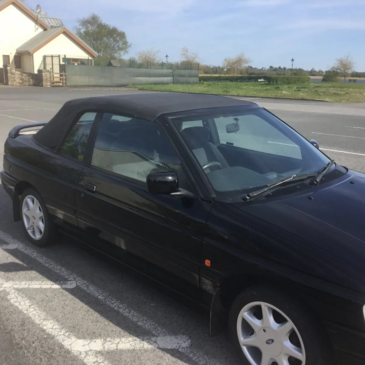 1992 Ford Escort Convertible. MK5. Only 60k miles - Image 1