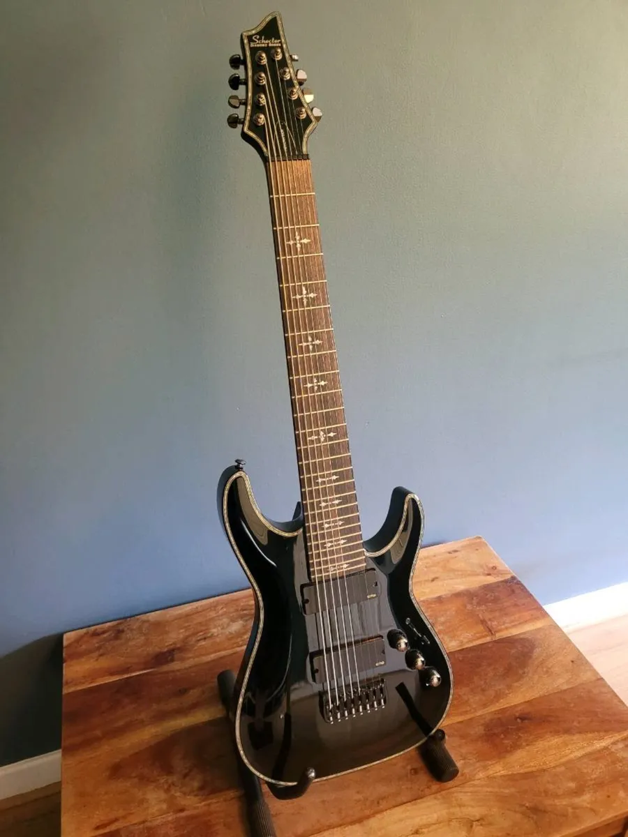 Schecter Hellraiser C-8 - Image 1