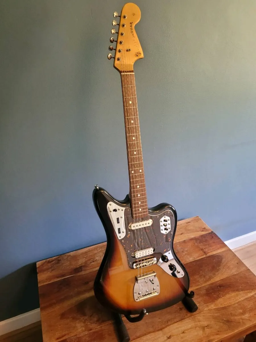 Fender Jaguar 62 Reissue CIJ - Image 1