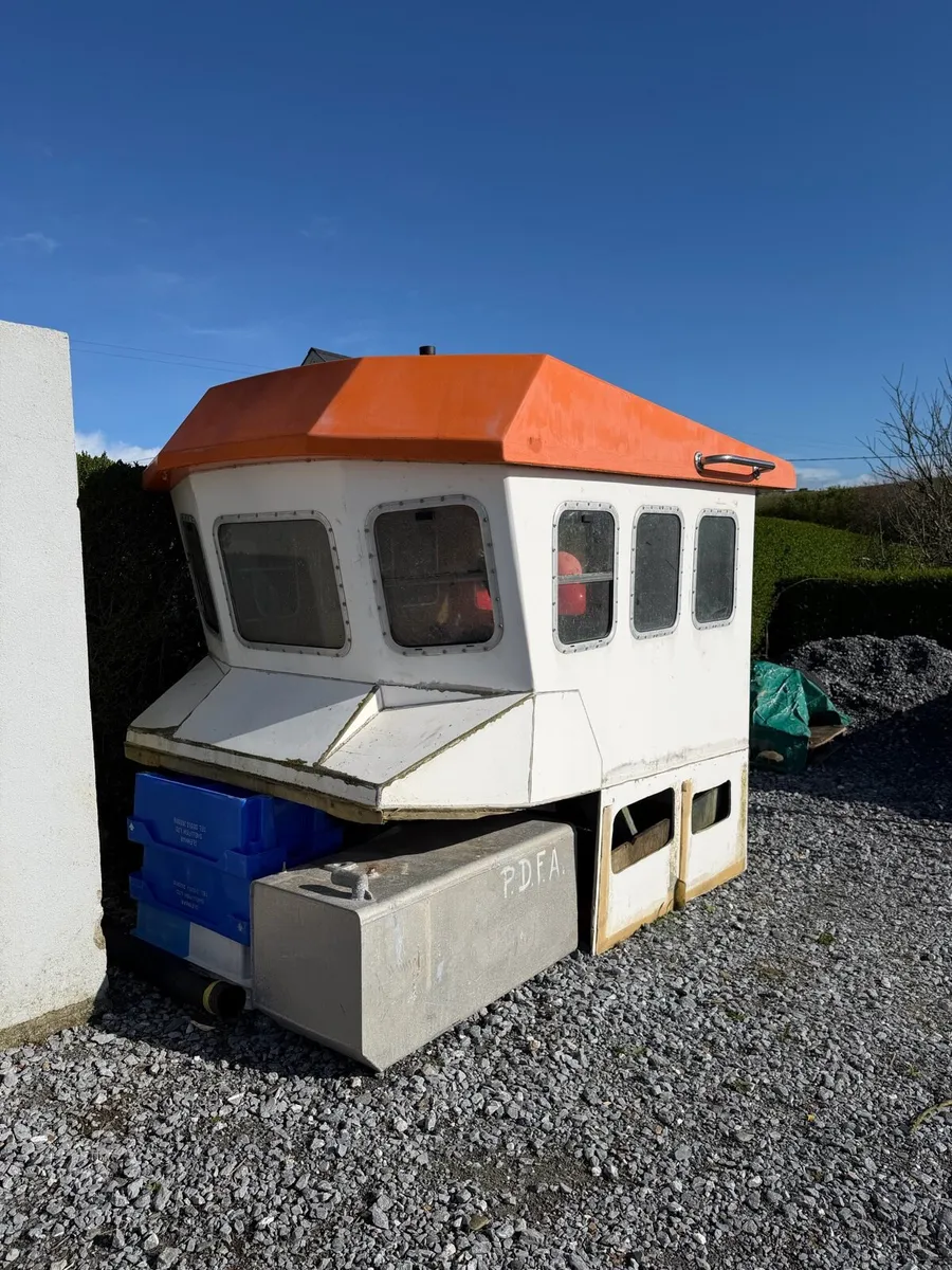 Wheelhouse and marine gearbox - Image 1