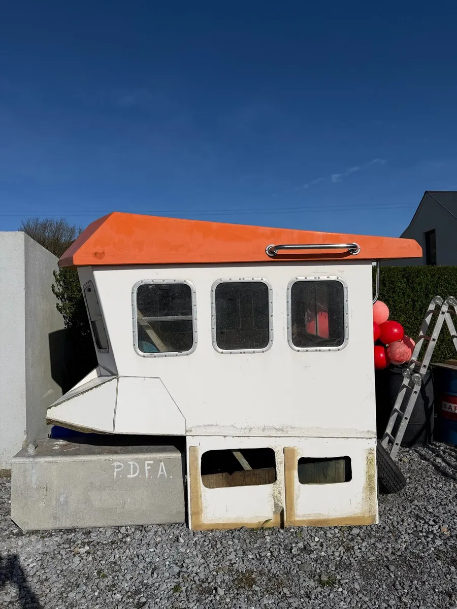 Wheelhouse and marine gearbox - Image 2