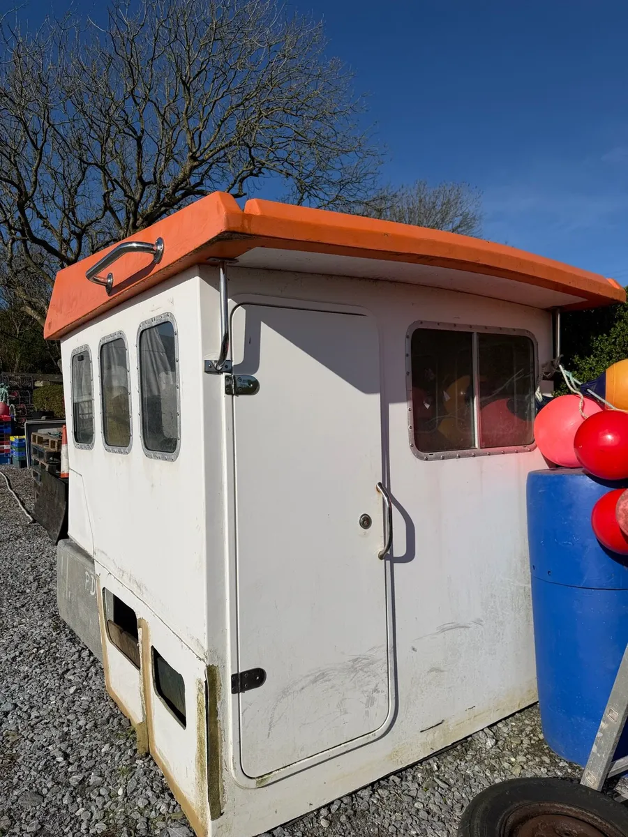 Wheelhouse and marine gearbox - Image 3