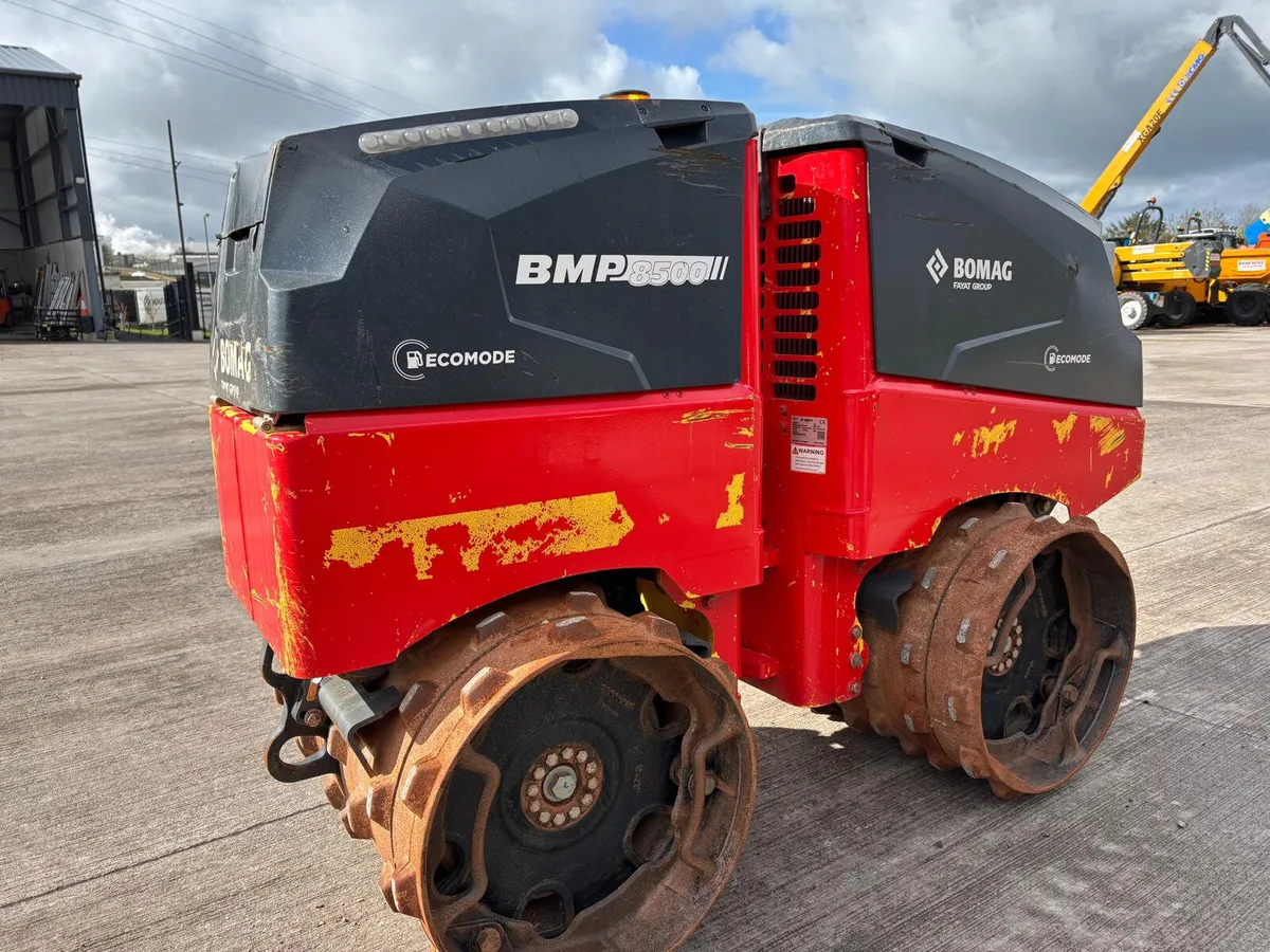 BOMAG TRENCH ROLLER - Image 4