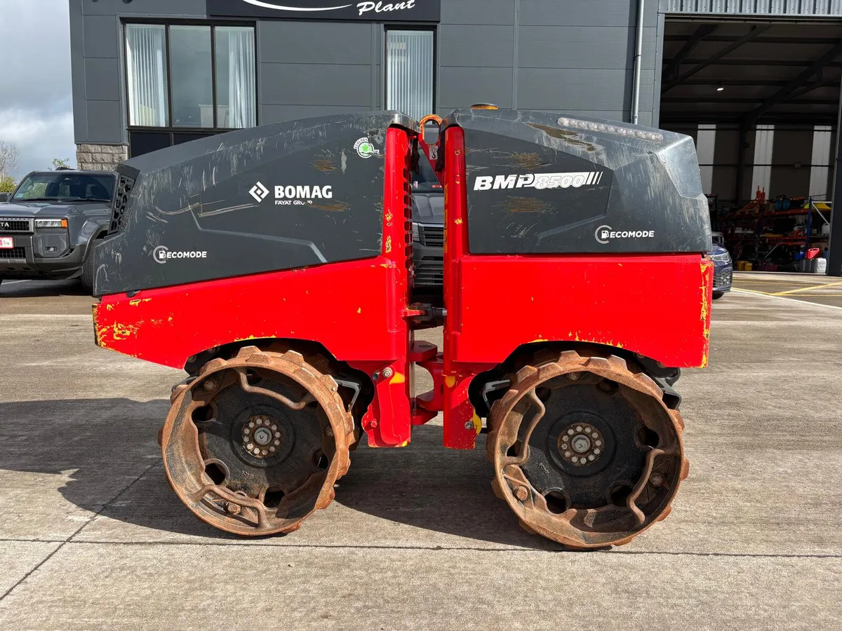 BOMAG TRENCH ROLLER - Image 1
