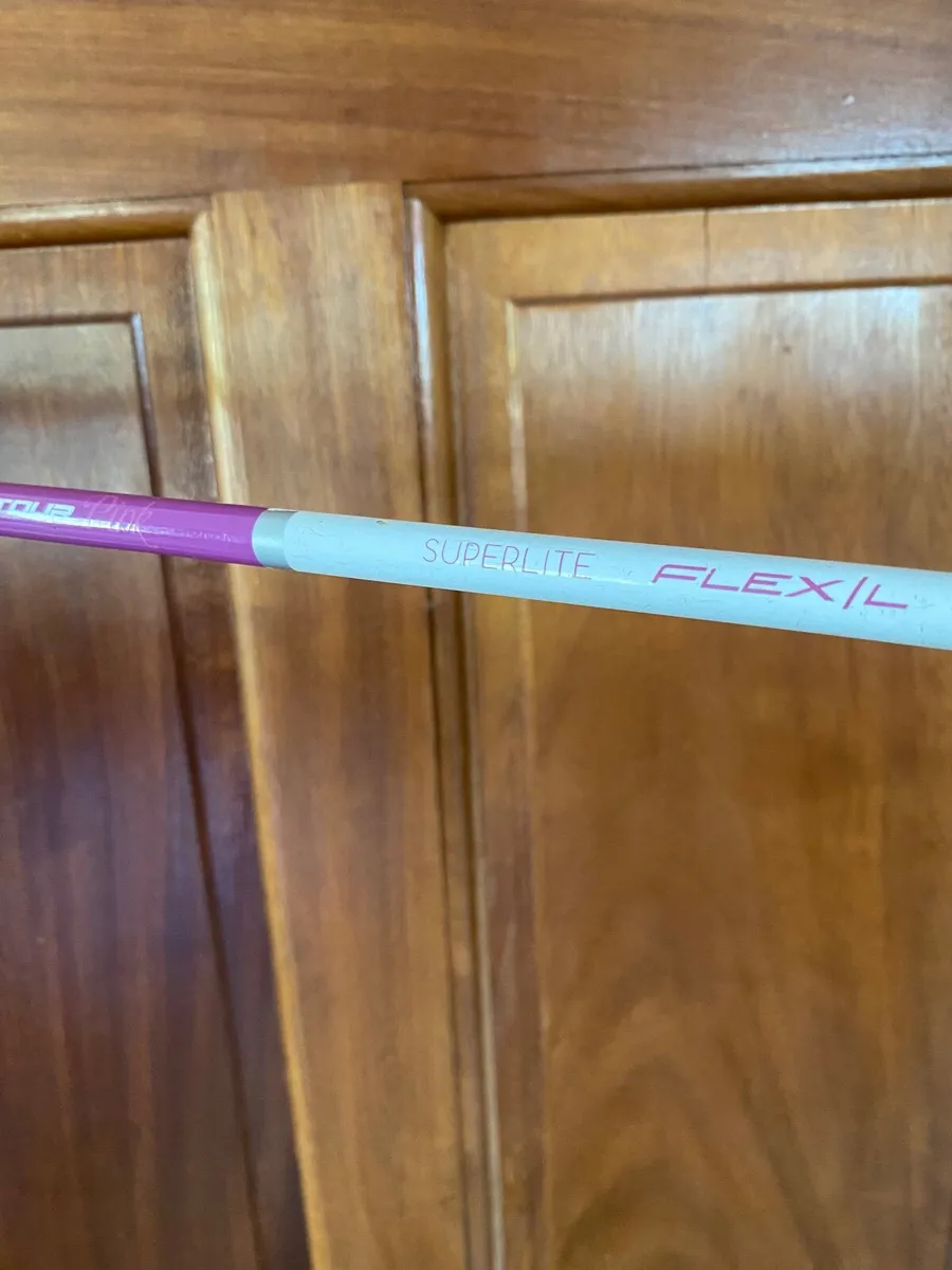 Ladies Right Hand Pitch & putt set balls & Tees - Image 3