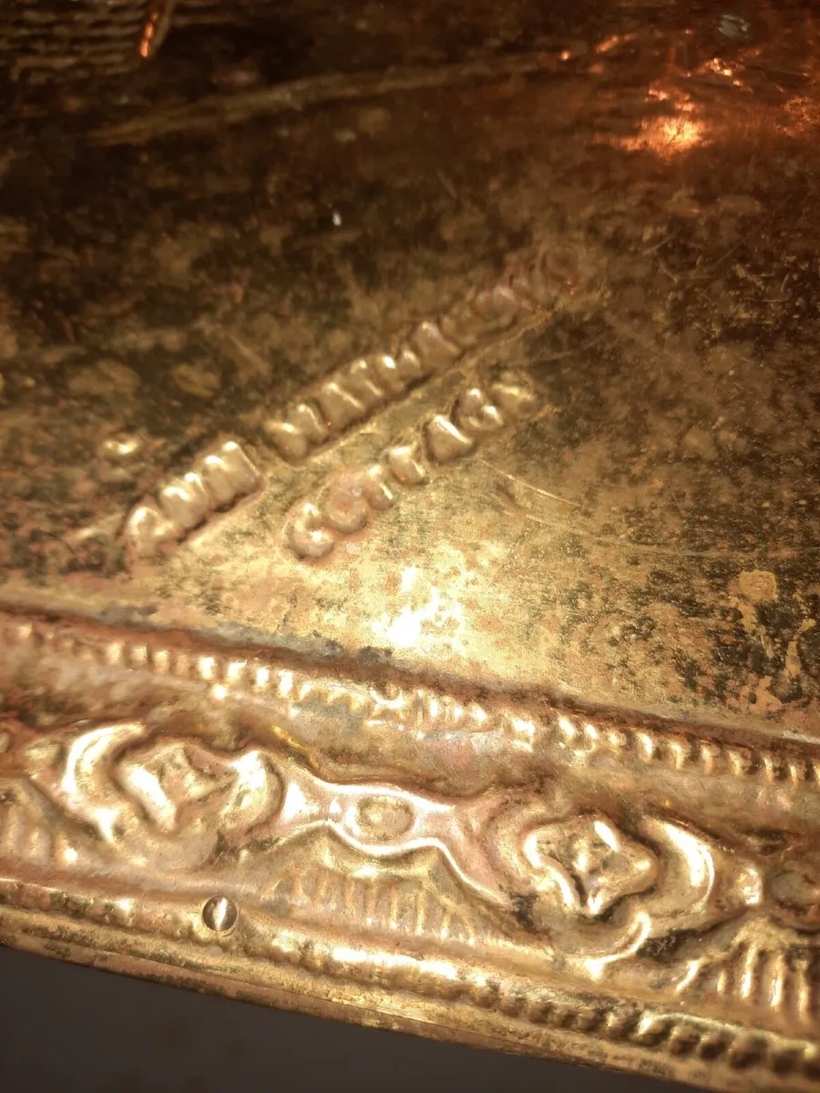 Vintage brass log box and magazine rack - Image 4