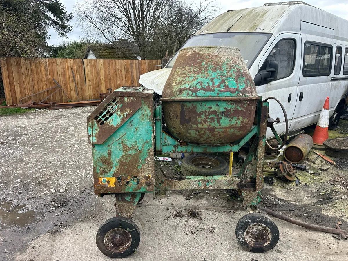Diesel leister cement mixer - Image 1