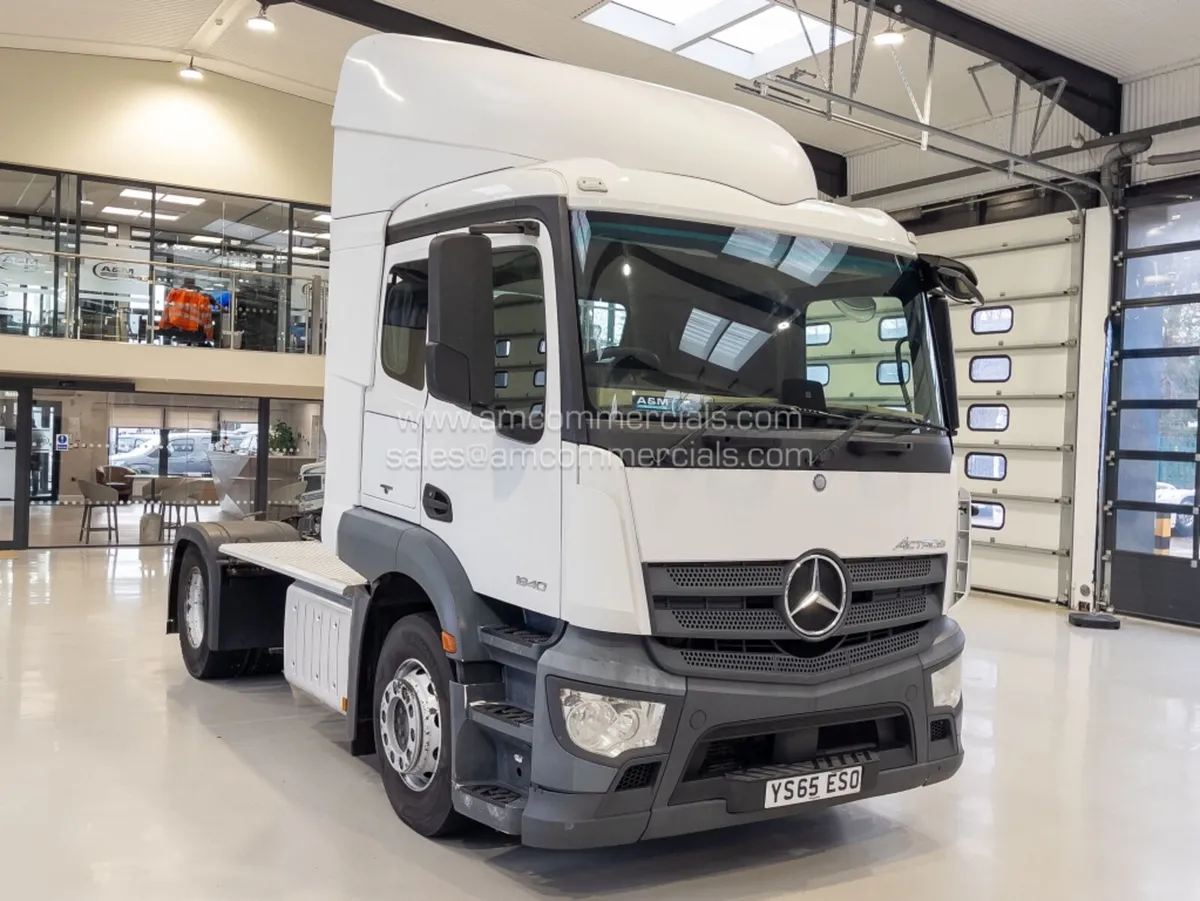 2015 MERCEDES BENZ ACTROS 1840 SLEEPER CAB - Image 1