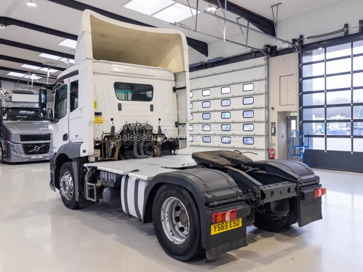 2015 MERCEDES BENZ ACTROS 1840 SLEEPER CAB - Image 4