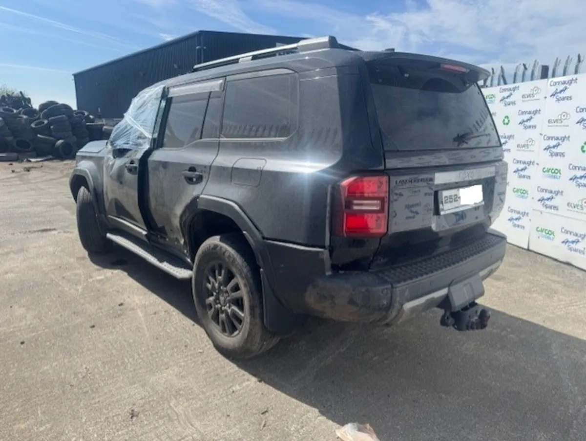 2025 TOYOTA LANDCRUISER 2.8D JUST IN FOR BREAKING - Image 3