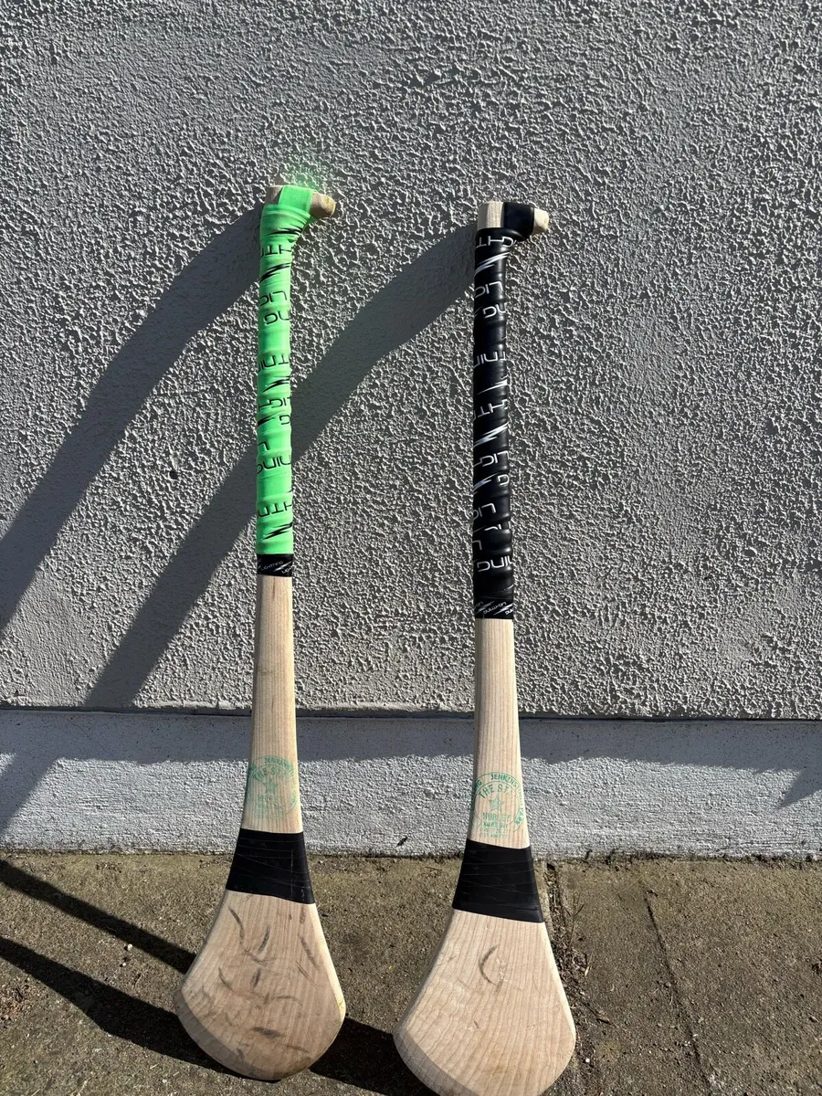 2 Star Hurls 34 inch - Image 1