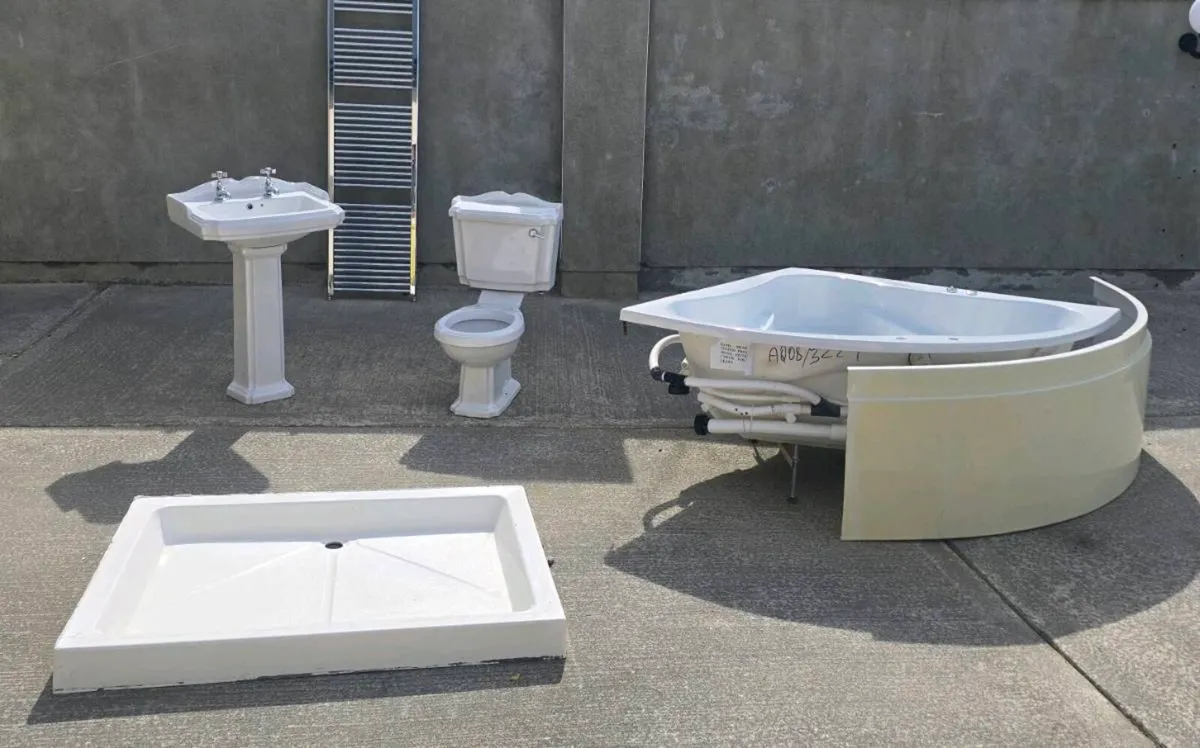Complete Bathroom Suite - Image 1