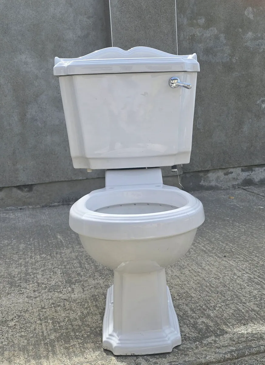 Complete Bathroom Suite - Image 3