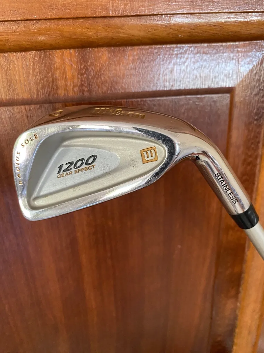 Ladies Set of Clubs /bag / balls / Tees and more - Image 4