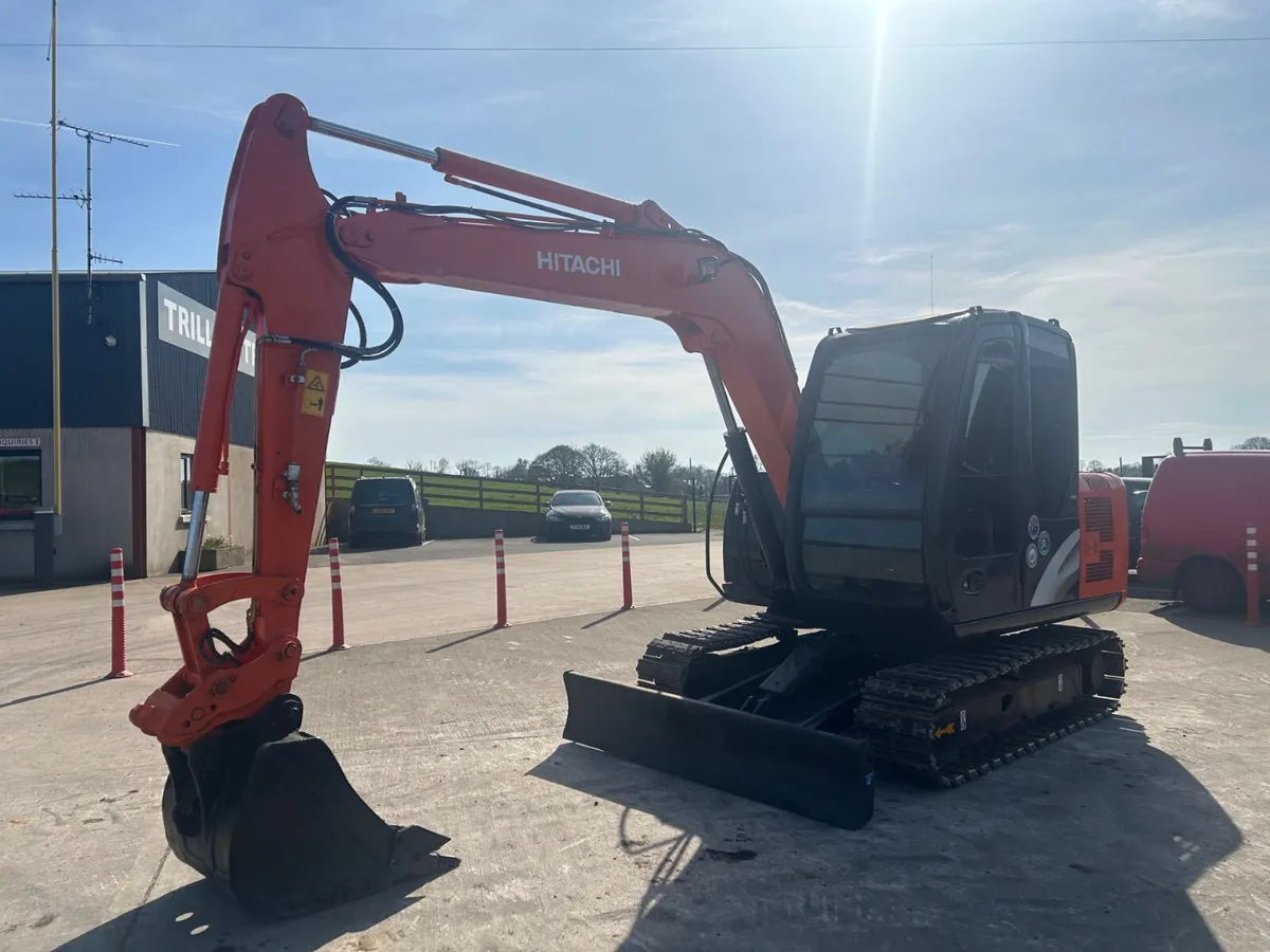 2015 Hitachi Zaxis 60  C/W Rubber Pads - Image 2