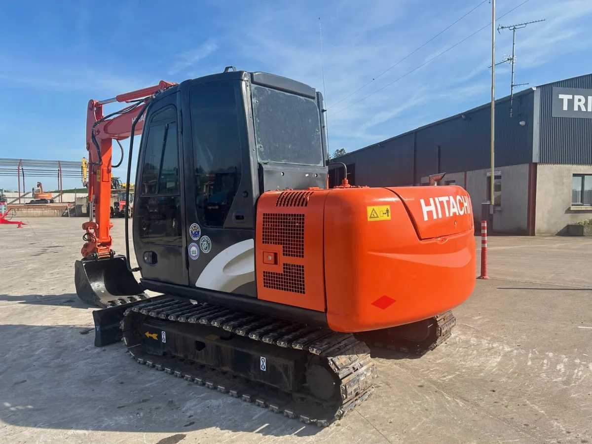 2015 Hitachi Zaxis 60  C/W Rubber Pads - Image 4