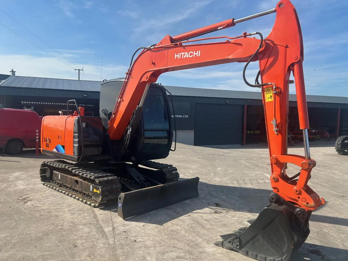 2015 Hitachi Zaxis 60  C/W Rubber Pads - Image 1