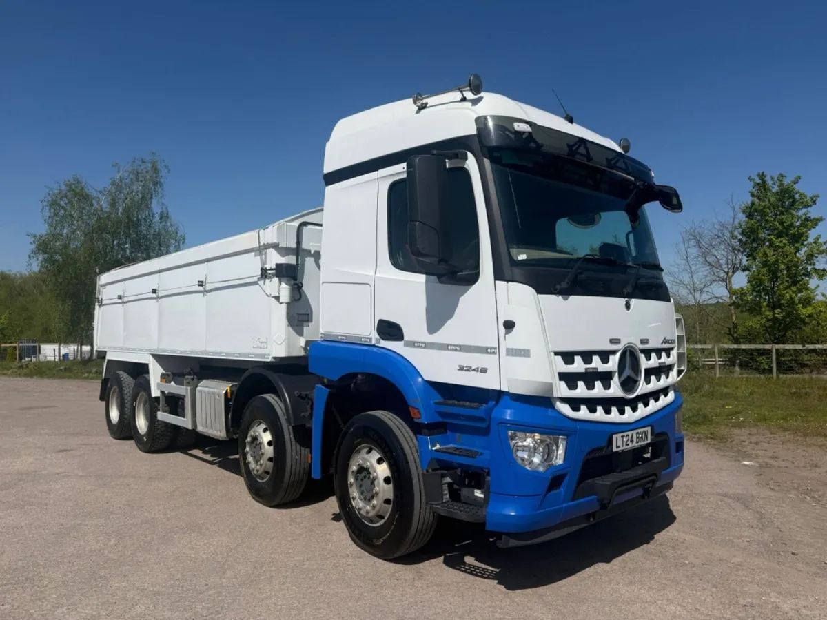 2024 MERCEDES-BENZ AROCS 3246 INSULATED TIPPER - Image 1