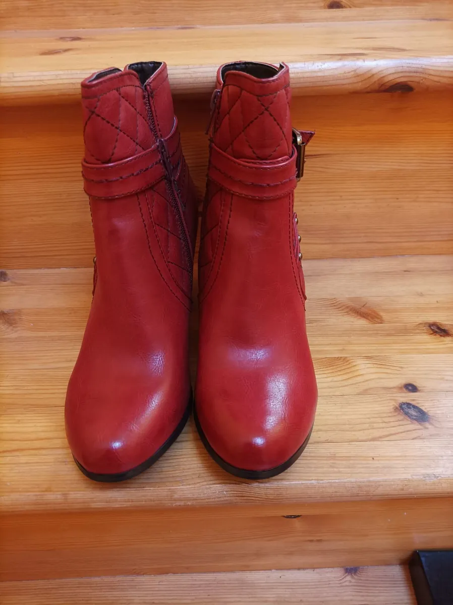 Womens boots - Image 1