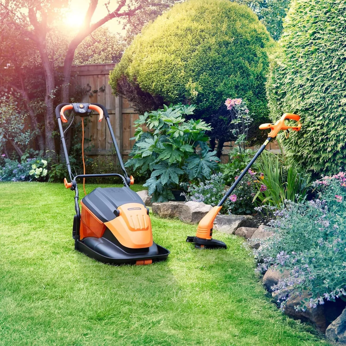 1700W 33cm Electric Hover Mower with Grass - Image 2