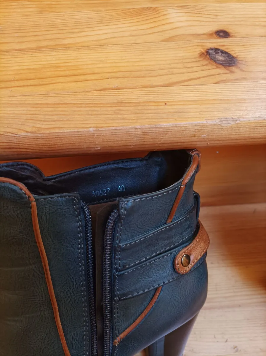 Womens boots - Image 3