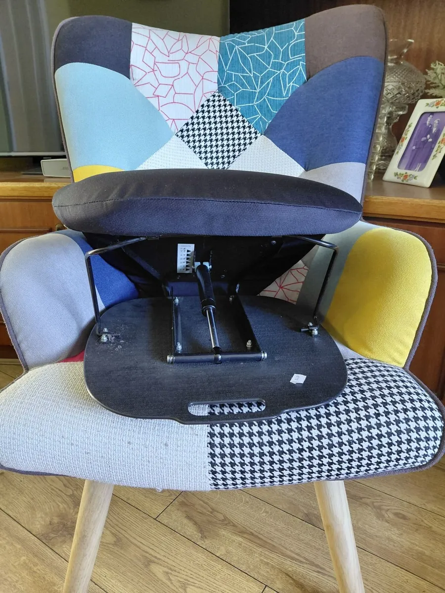 Uplift Seat Assist Cushion - Image 1